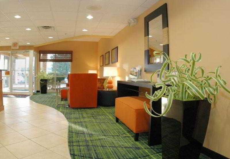 Hometowne By Red Roof East Lansing - 3* Okemos